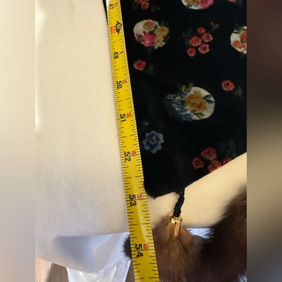 Velvet Vintage Floral Black Scarf with Fur Fringes - Picture 10 of 10